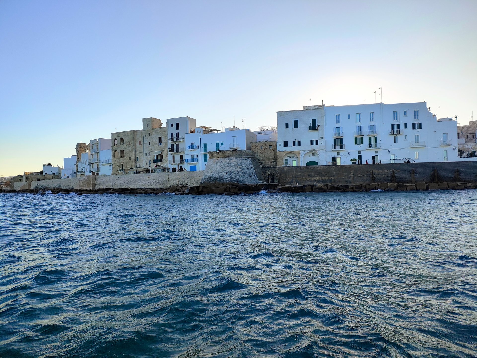 Boat tour along the coastlines of Monopoli