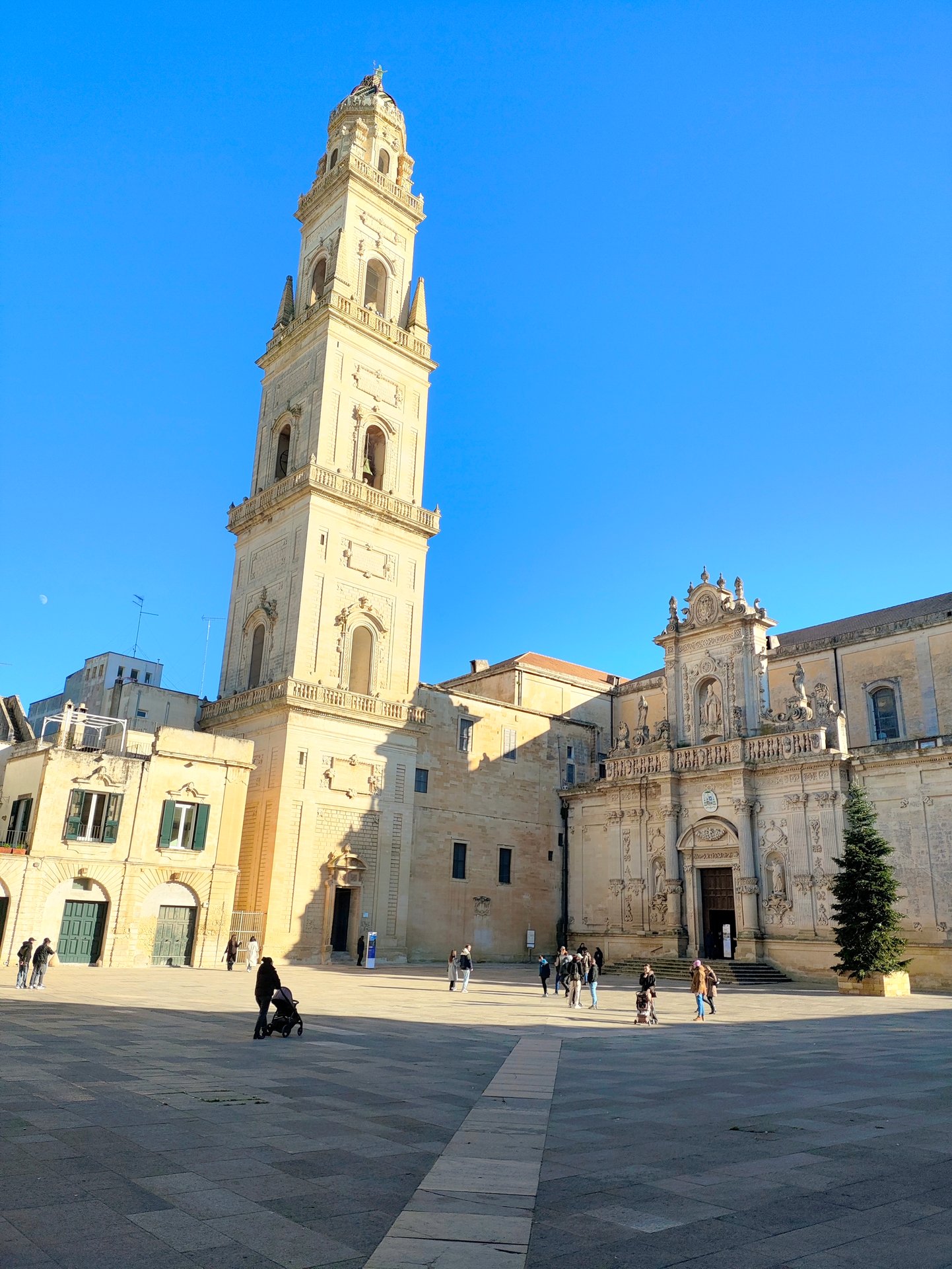 Lecce’s Golden Masterpiece: Piazza Duomo