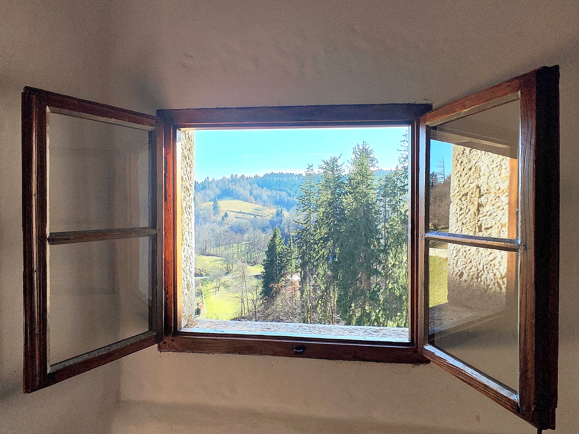 Predjama Castle