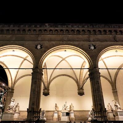 Loggia dei Lanzi at night, no ticket required