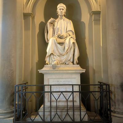 Arnolfo di Cambio, in the niche beside Brunelleschi