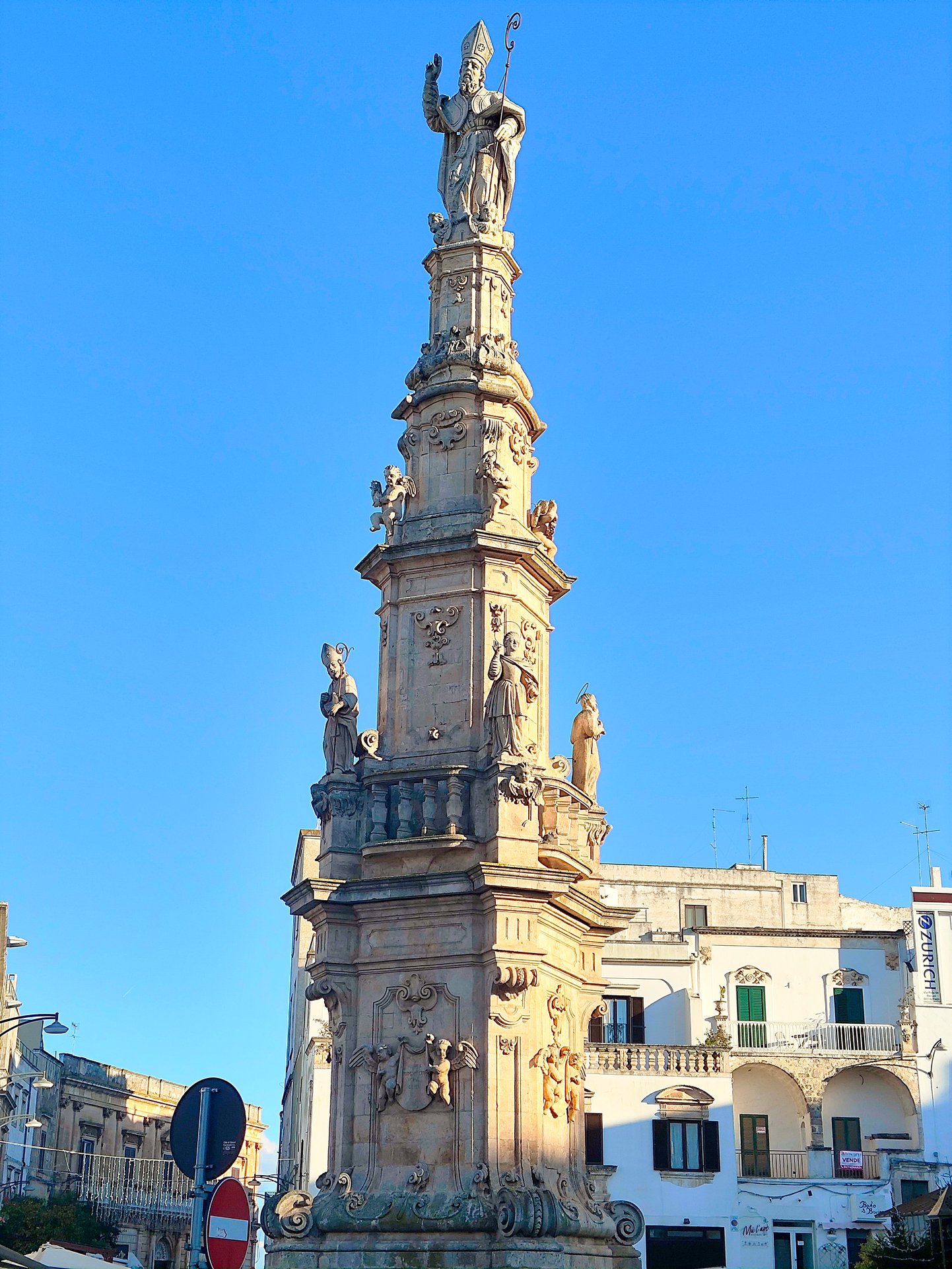 A Grand Accent in the Heart of the Piazza